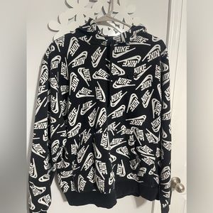 Nike Men’s Sweatshirt